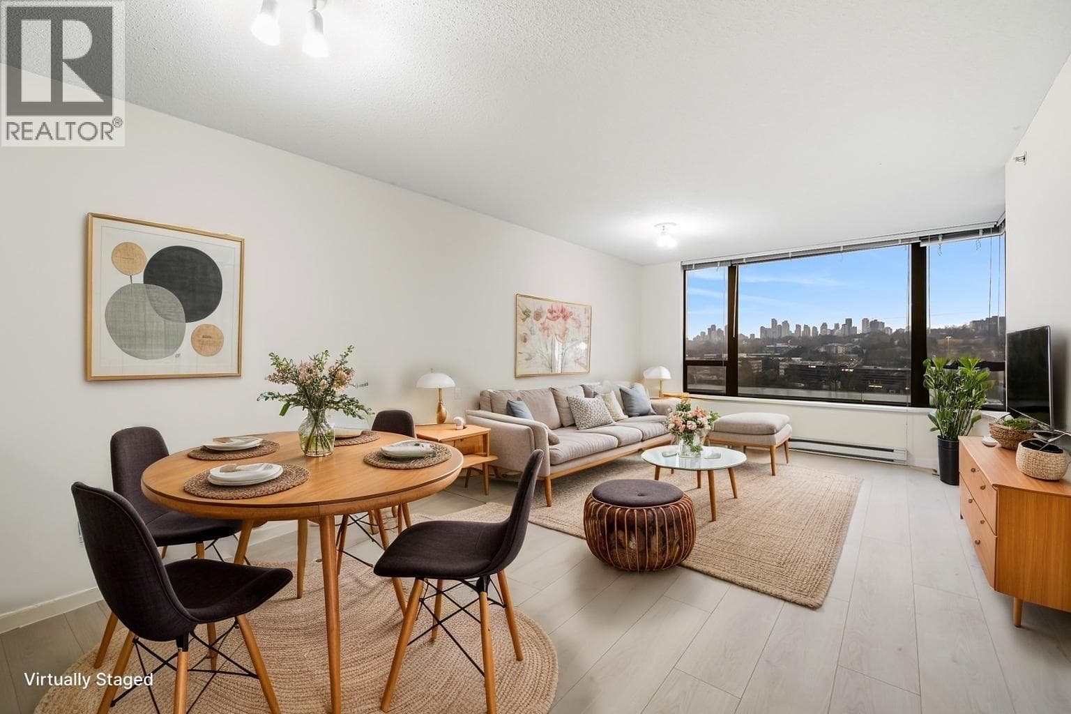 1105 4178 DAWSON STREET — Burnaby, British Columbia - Main photo