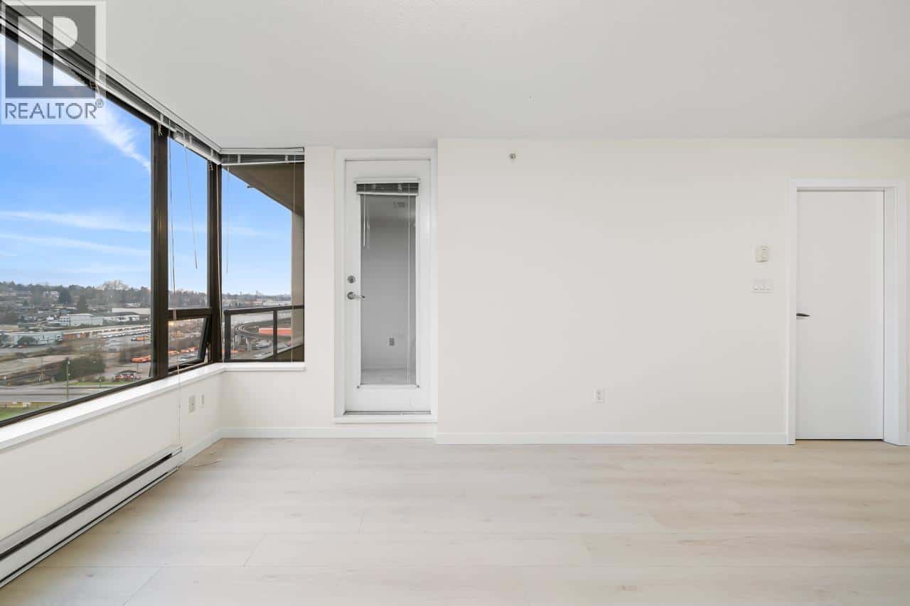 1105 4178 DAWSON STREET — Burnaby, British Columbia - Photo 3 of 26