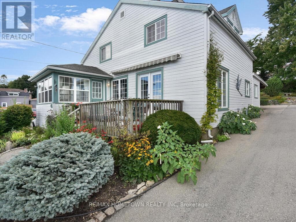 92 WATER STREET E — Brockville, Ontario - Main photo