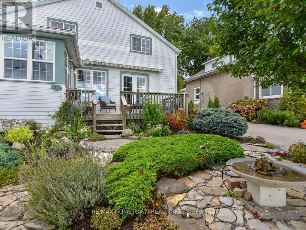 92 WATER STREET E — Brockville, Ontario - Photo 4 of 48