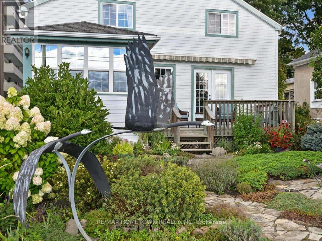 92 WATER STREET E — Brockville, Ontario - Photo 5 of 48