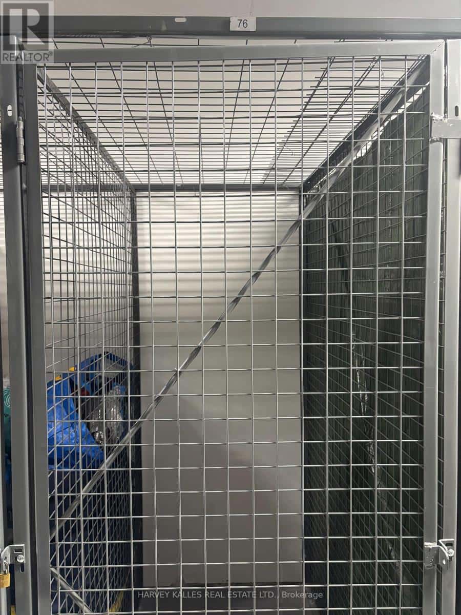 Toronto (Waterfront Communities) — Toronto (Waterfront Communities) - Photo 3 of 11