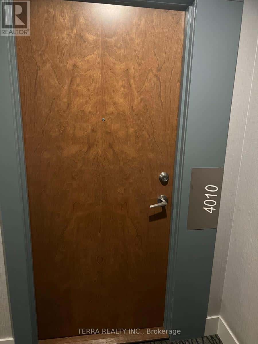 4010 - 2212 LAKESHORE BOULEVARD W — Toronto (Mimico), Ontario - Photo 2 of 18