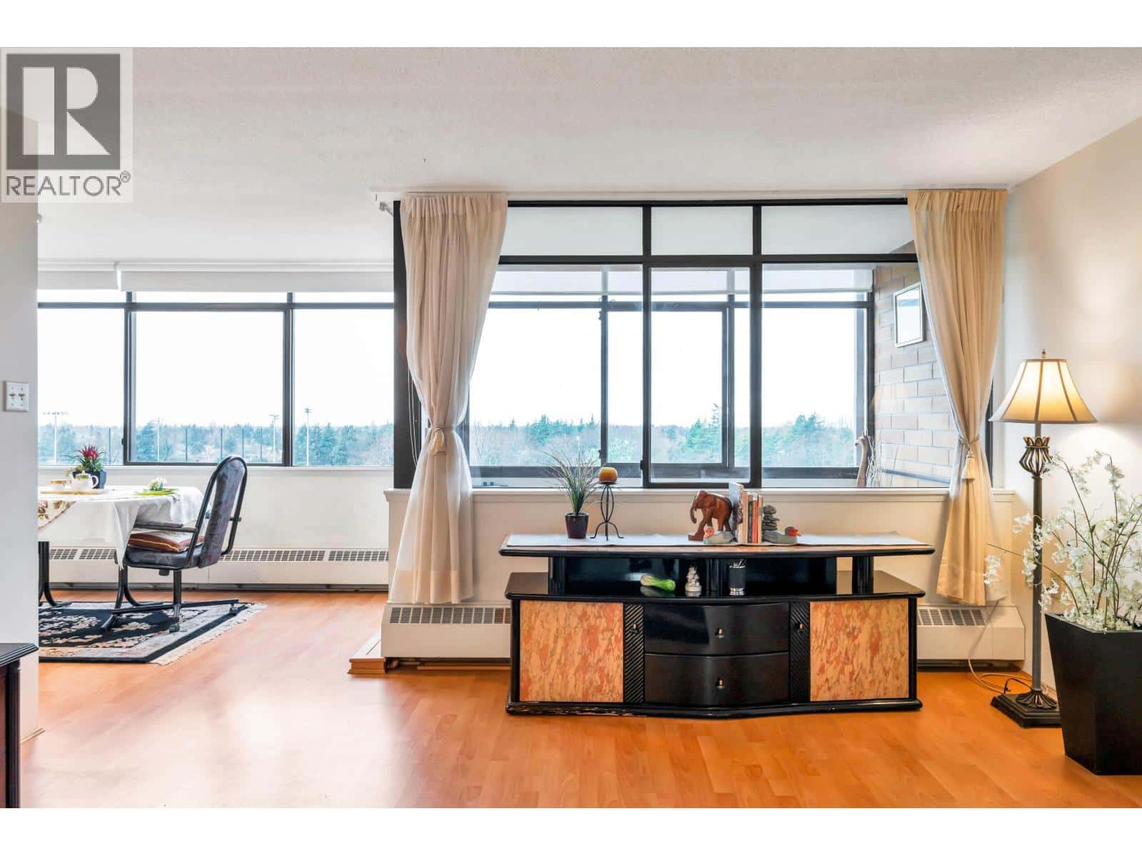 1010 6611 MINORU BOULEVARD — Richmond, British Columbia - Photo 4 of 40