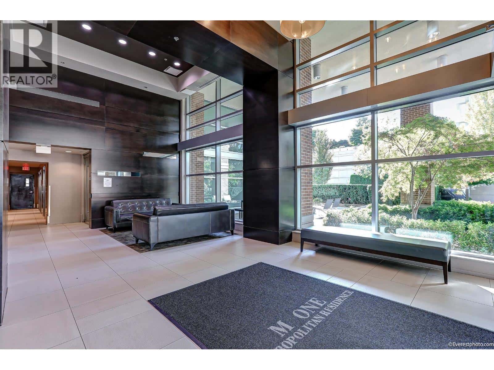 1502 1155 THE HIGH STREET — Coquitlam, British Columbia - Photo 2 of 21