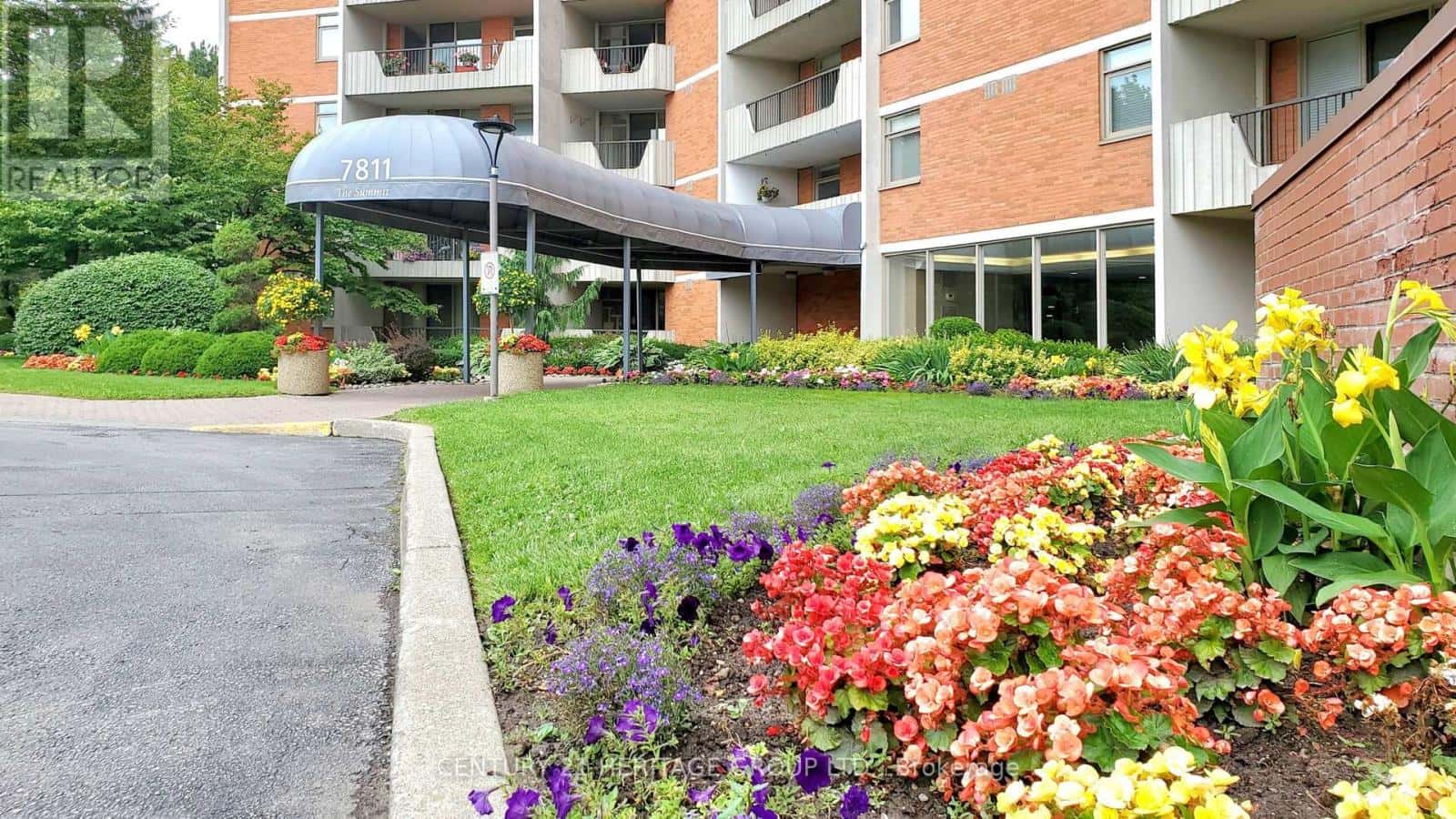 PH7 - 7811 YONGE STREET — Markham (Thornhill), Ontario - Photo 2 of 39