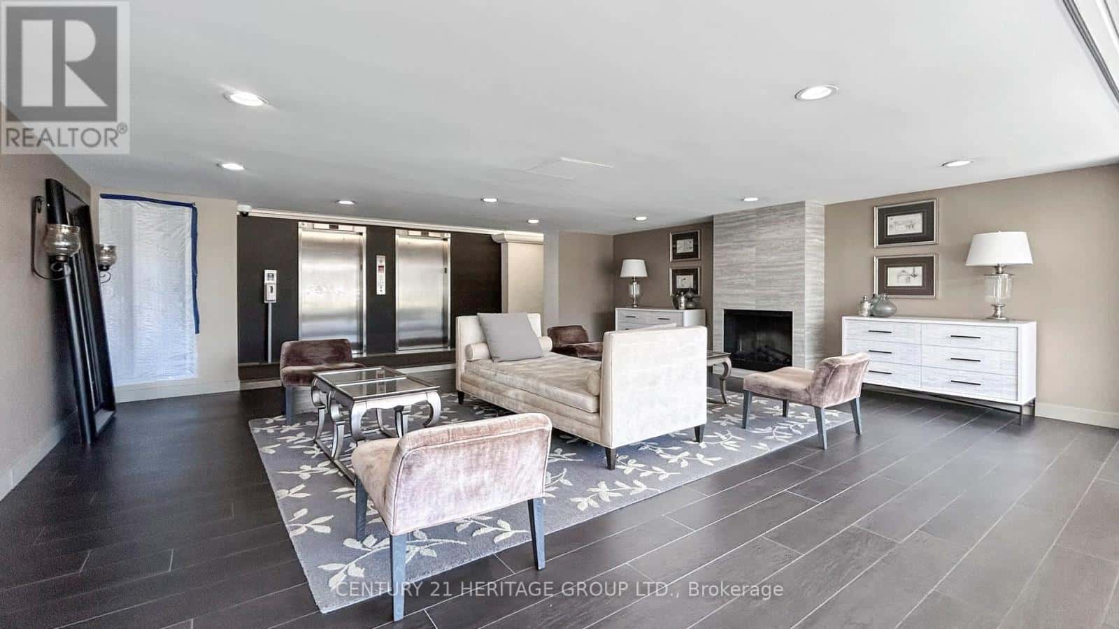 PH7 - 7811 YONGE STREET — Markham (Thornhill), Ontario - Photo 4 of 39