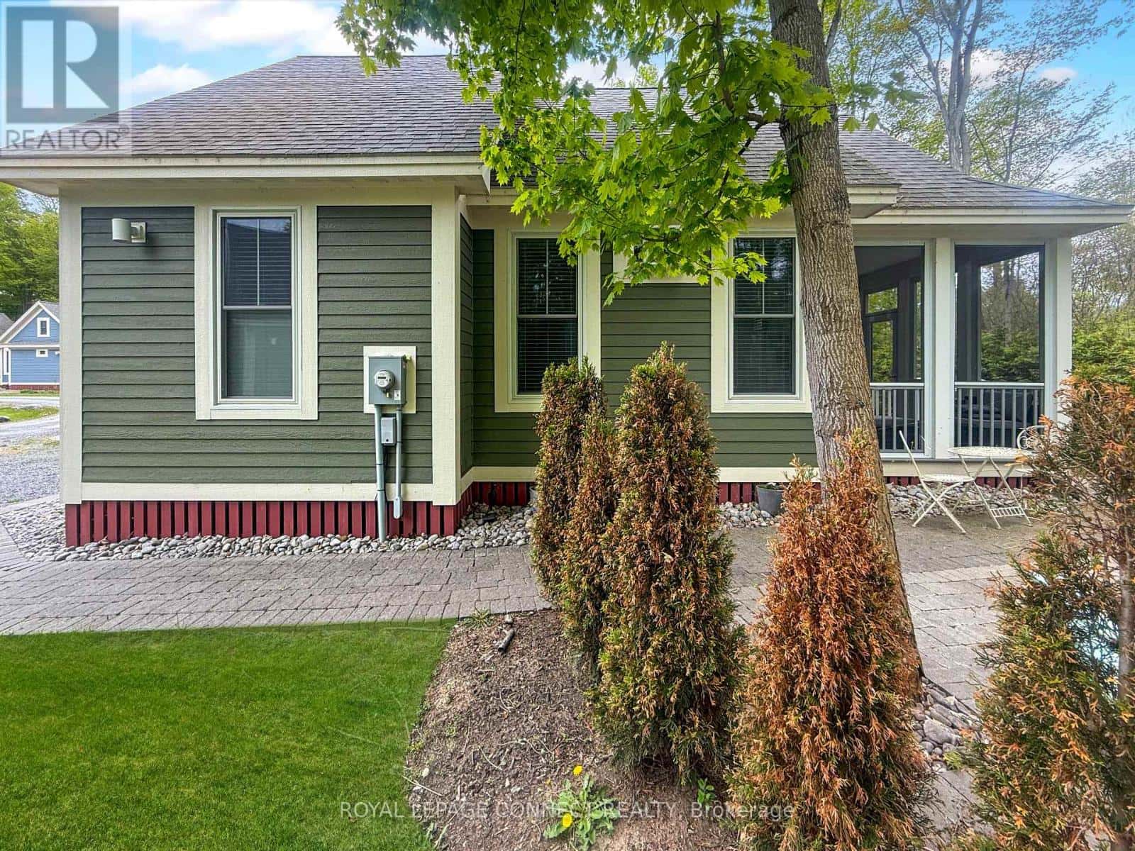 199 - 32 HOLLOW LANE — Prince Edward County (Athol Ward), Ontario - Photo 3 of 40