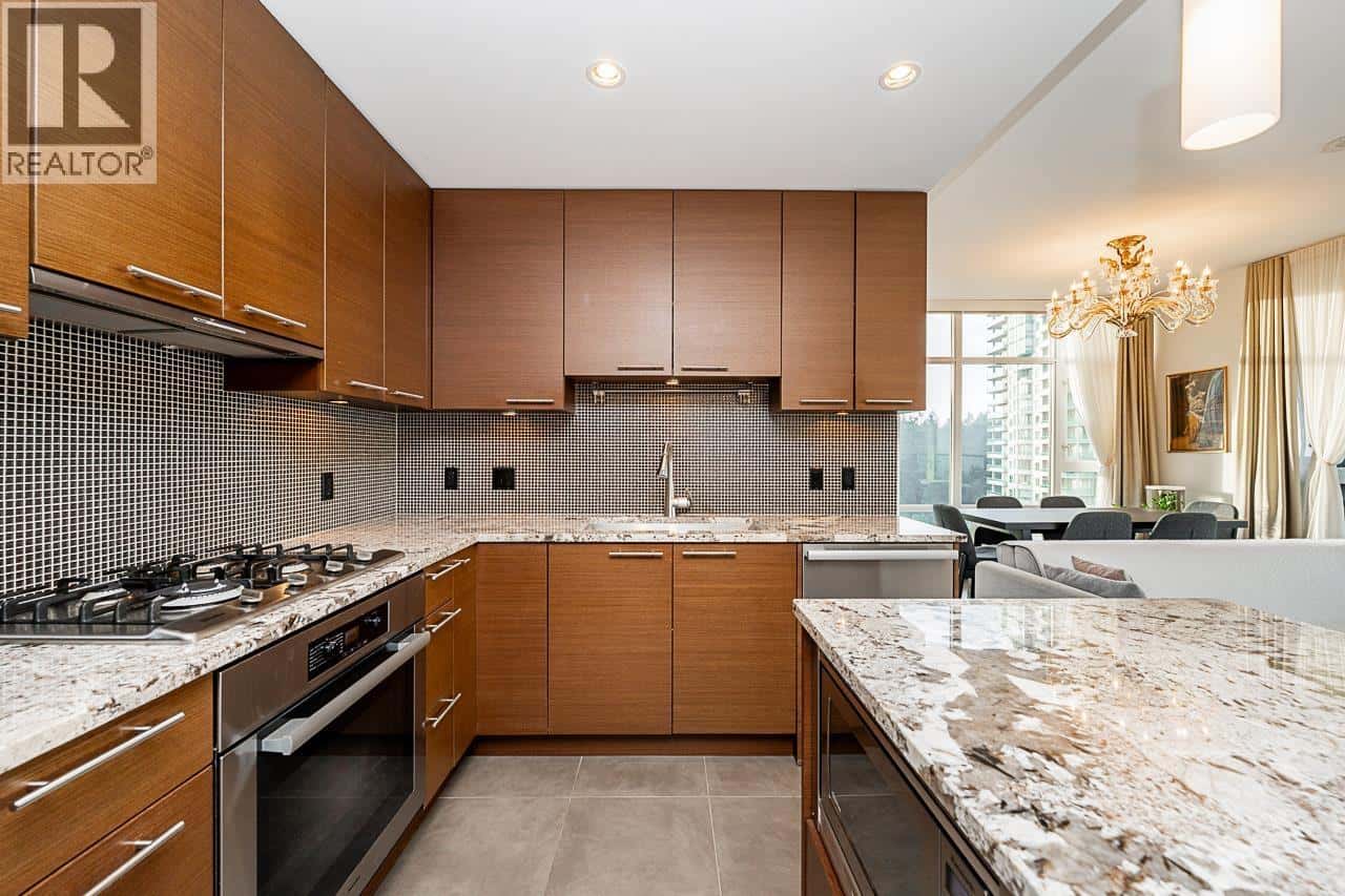 1302 6168 WILSON AVENUE — Burnaby, British Columbia - Photo 5 of 40