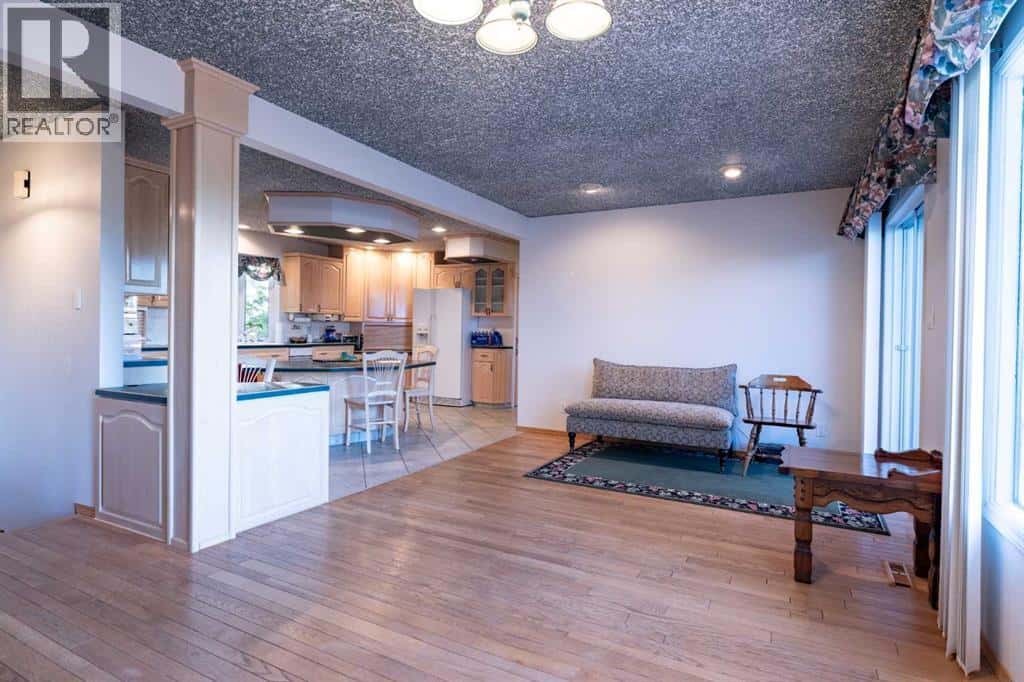 83246 Range Road 211 — Rural Northern Sunrise County, Alberta - Photo 3 of 50