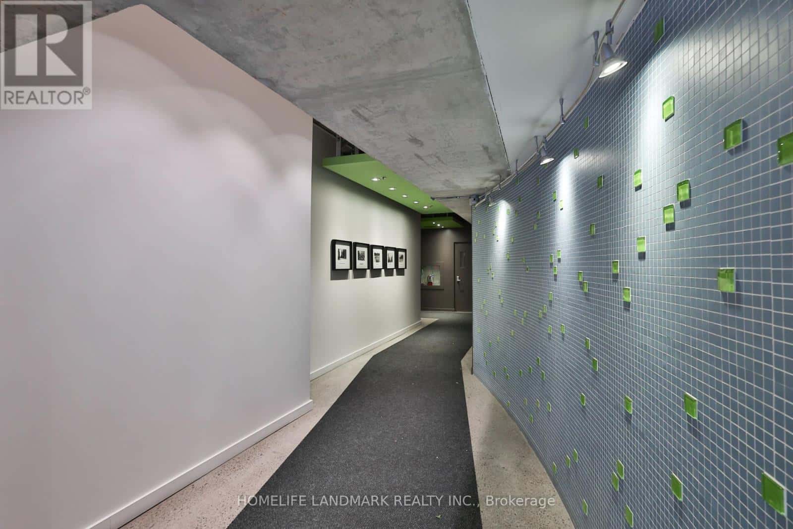 205 - 261 KING STREET E — Toronto (Moss Park), Ontario - Photo 3 of 32