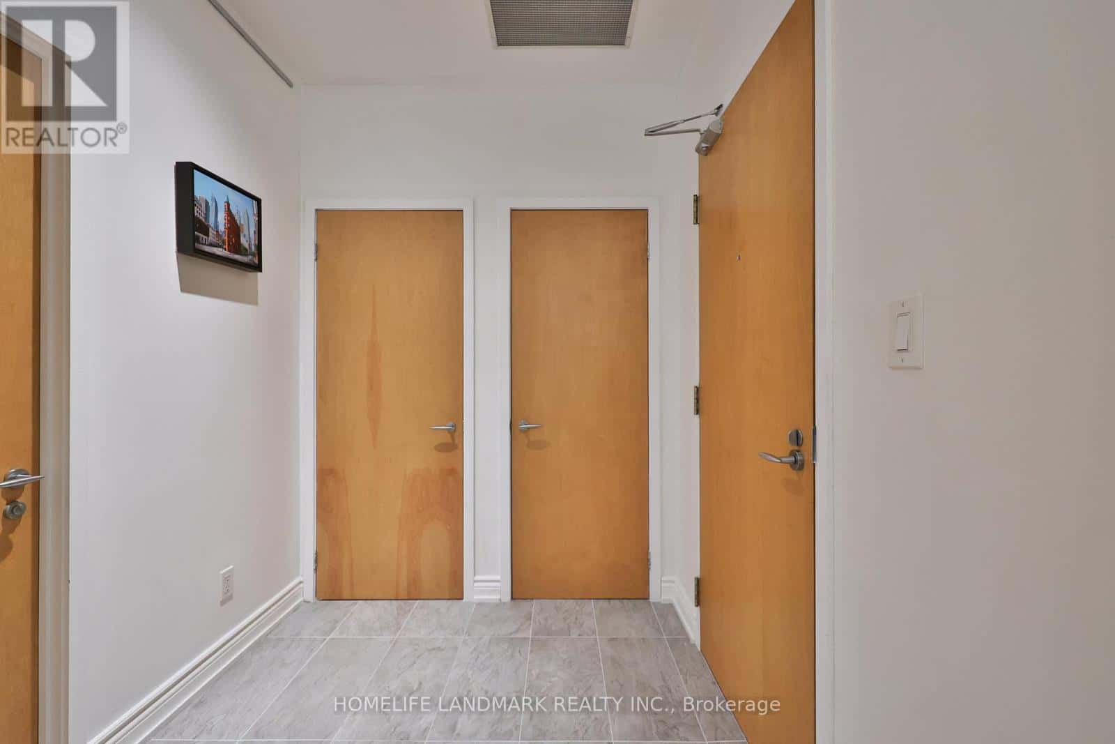 205 - 261 KING STREET E — Toronto (Moss Park), Ontario - Photo 5 of 32