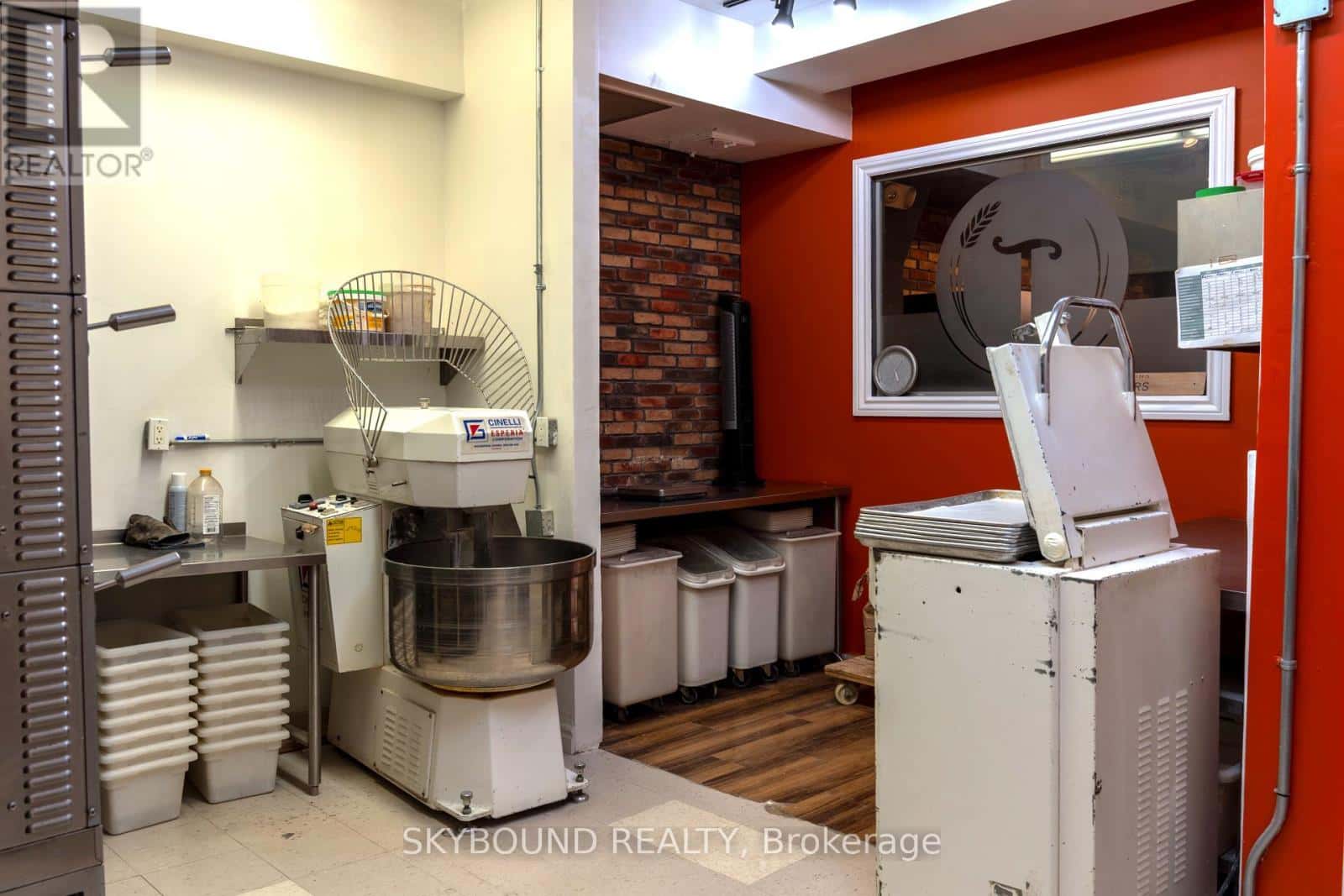 Toronto (Mount Pleasant East) — Toronto (Mount Pleasant East) - Photo 4 of 33