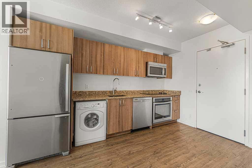 1009, 450 8 Avenue SE — Calgary, Alberta - Photo 4 of 30