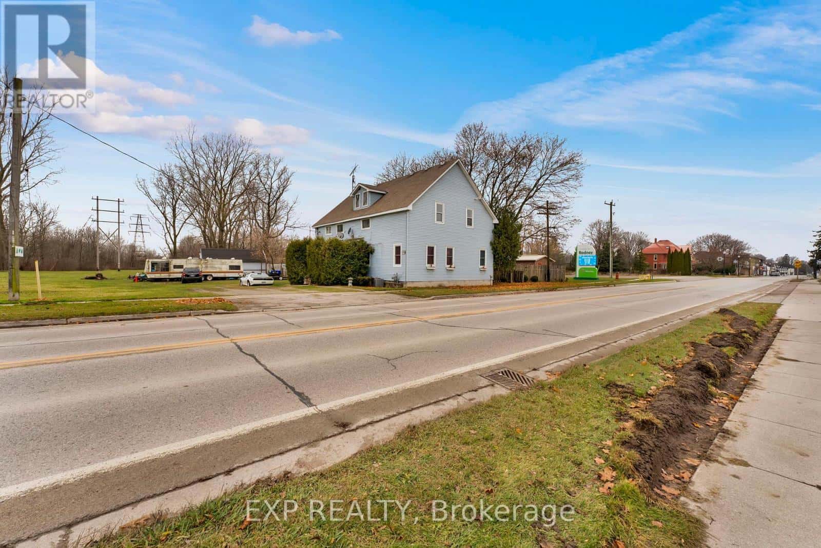 194 FURNIVAL ROAD — West Elgin (Rodney), Ontario - Photo 3 of 33