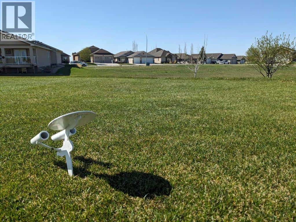 1502 Whispering Drive — Vulcan, Alberta - Photo 5 of 6