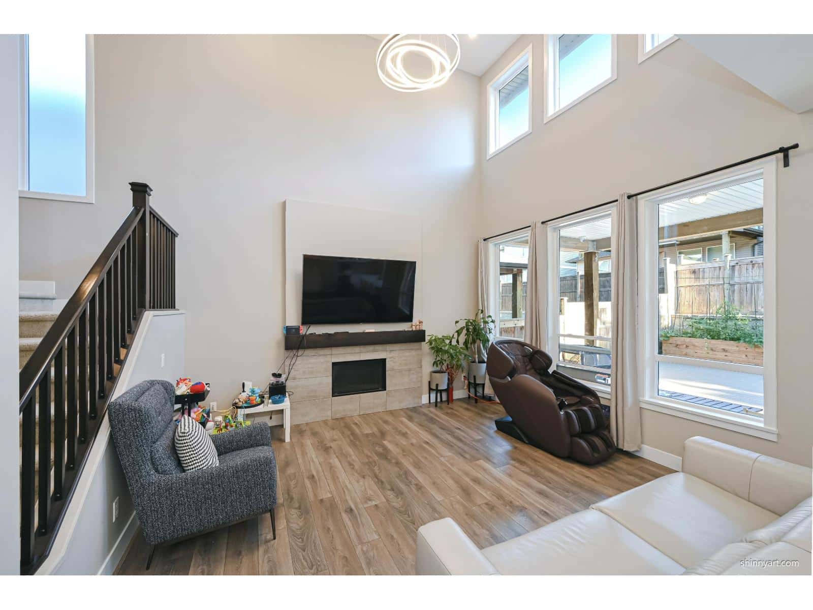 20382 83A AVENUE — Langley, British Columbia - Photo 4 of 37