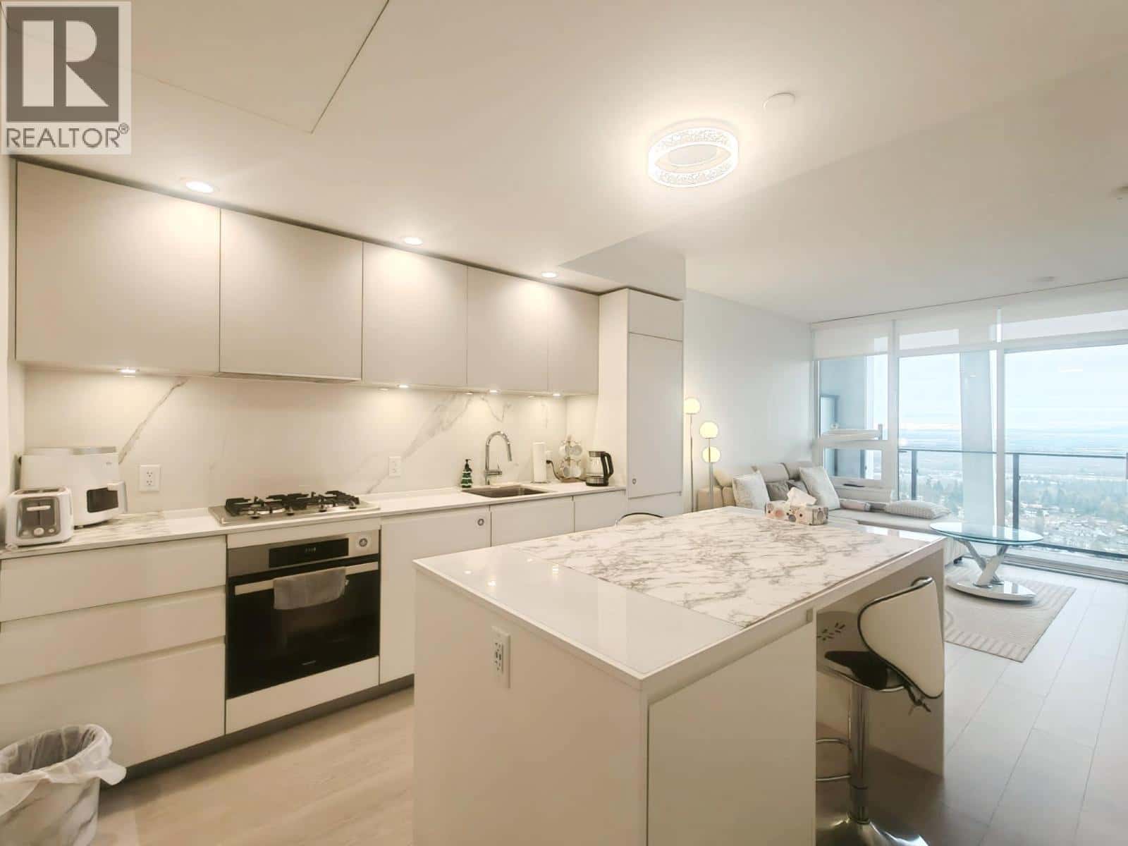 2906 6537 TELFORD AVENUE — Burnaby, British Columbia - Photo 4 of 11