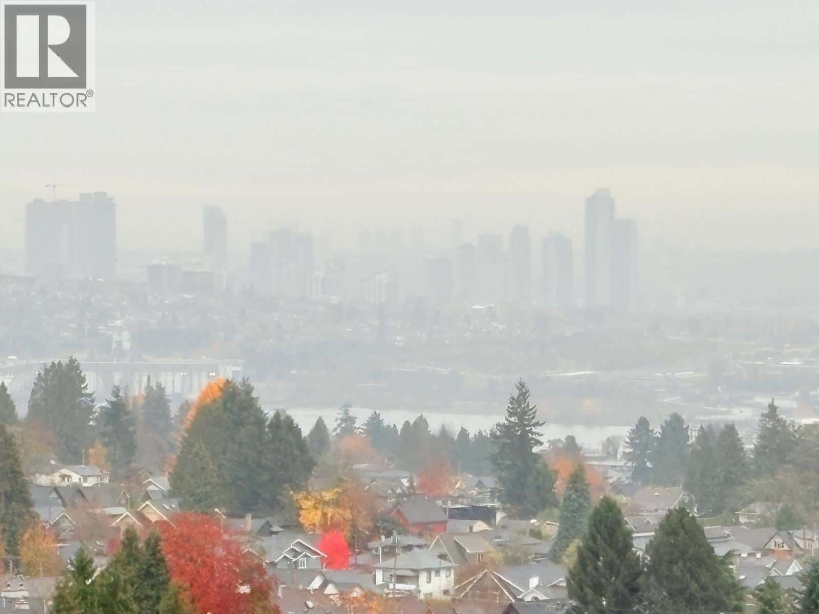 1609 125 E 14TH STREET — North Vancouver, British Columbia - Photo 3 of 27