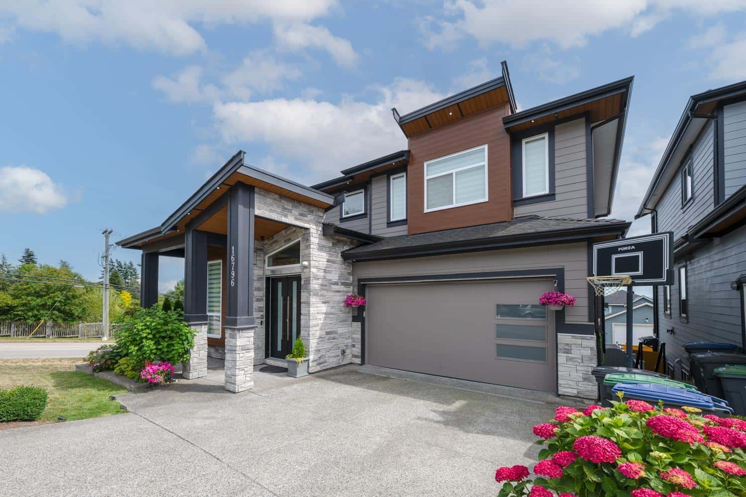 16796 16A AVENUE — Surrey, British Columbia - Photo 3 of 21