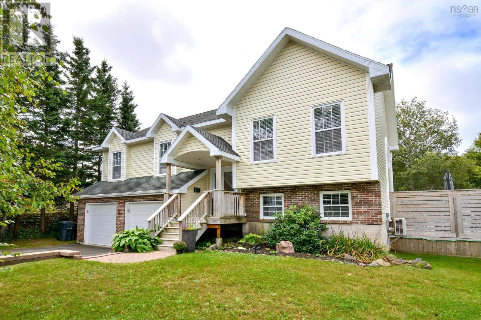 44 Ferndell Crescent — Sydney, Nova Scotia - Photo 2 of 92