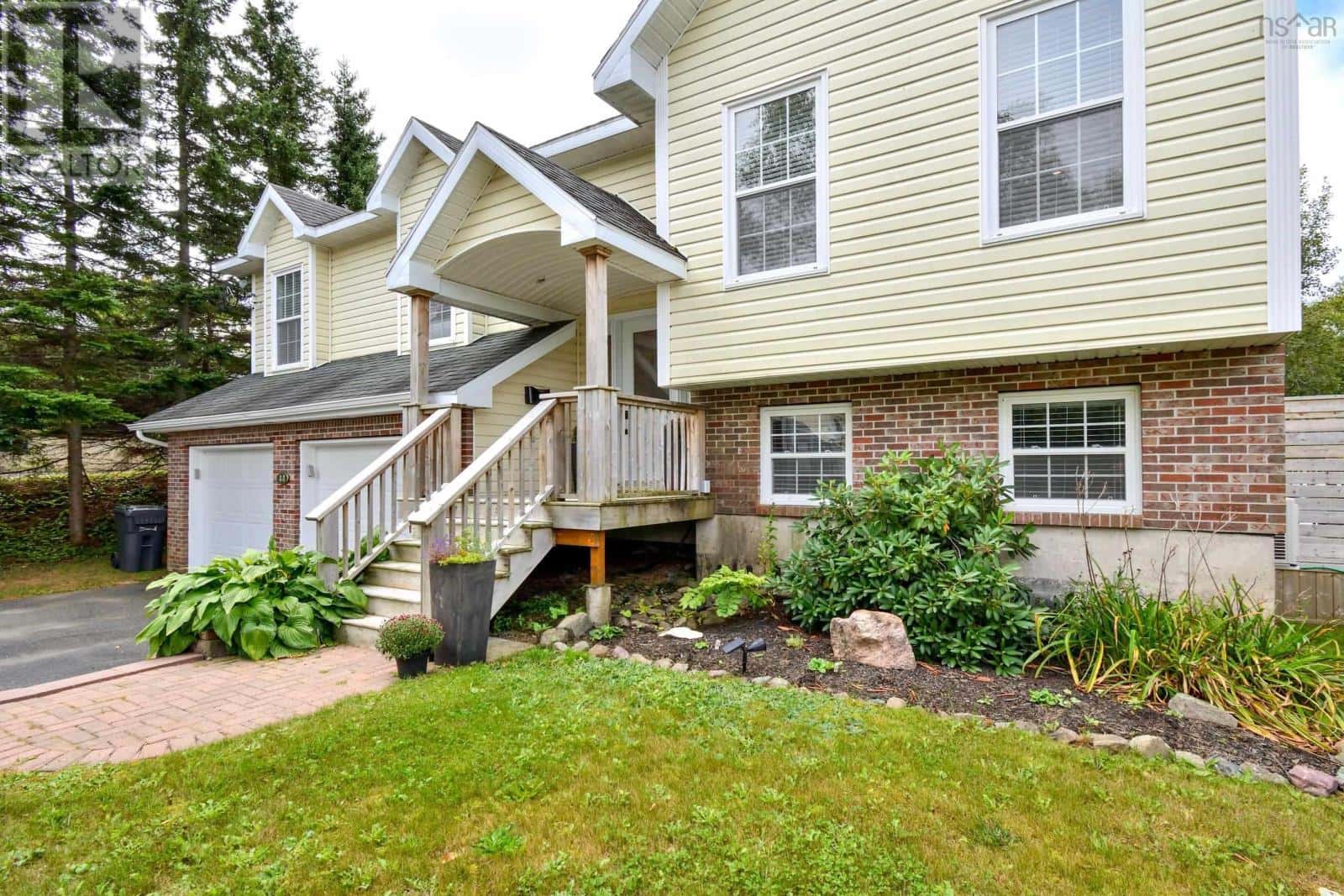 44 Ferndell Crescent — Sydney, Nova Scotia - Photo 5 of 92