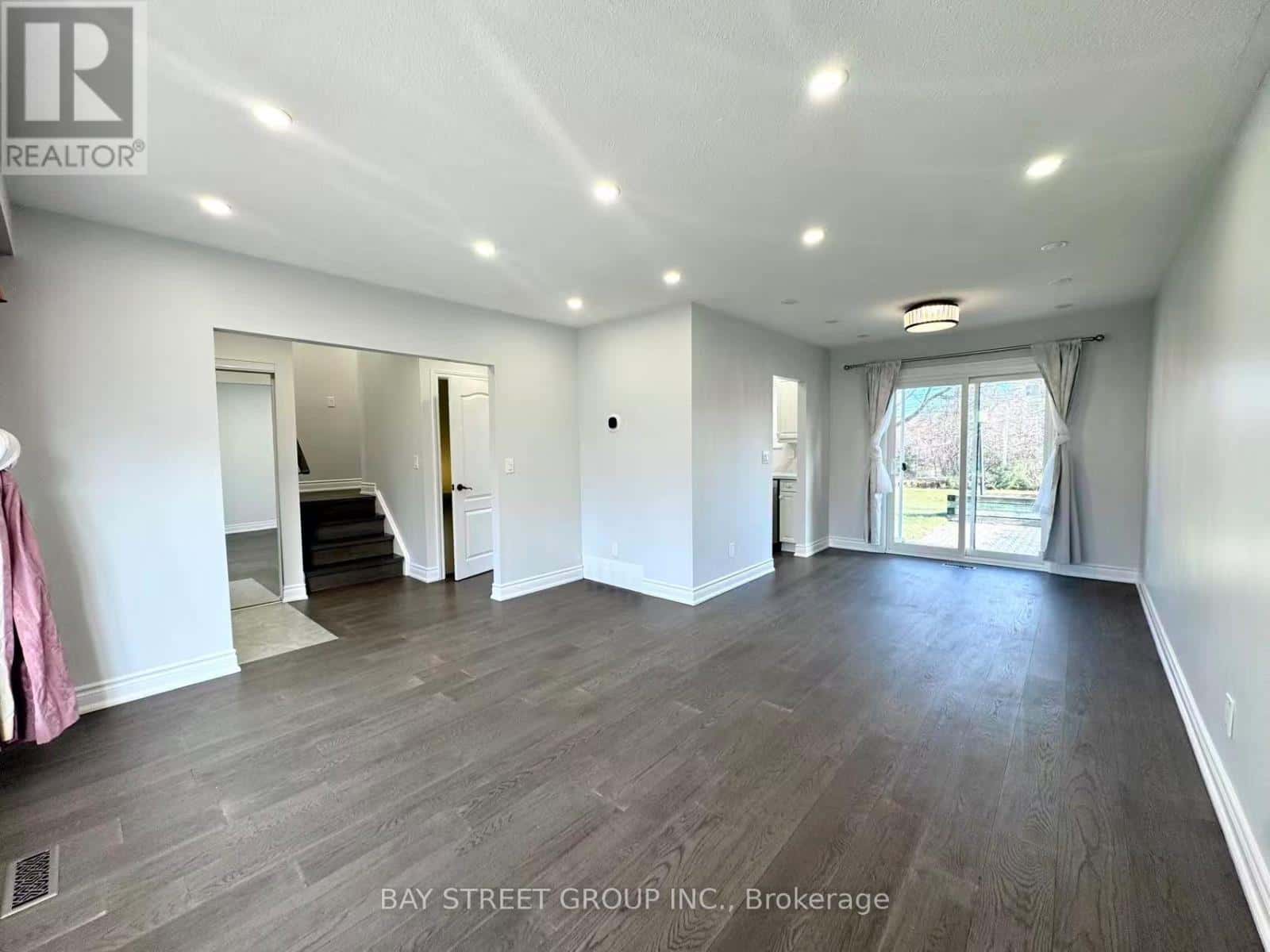 55 TAYLOR ROAD — Ajax (South East) - Photo 4 of 22