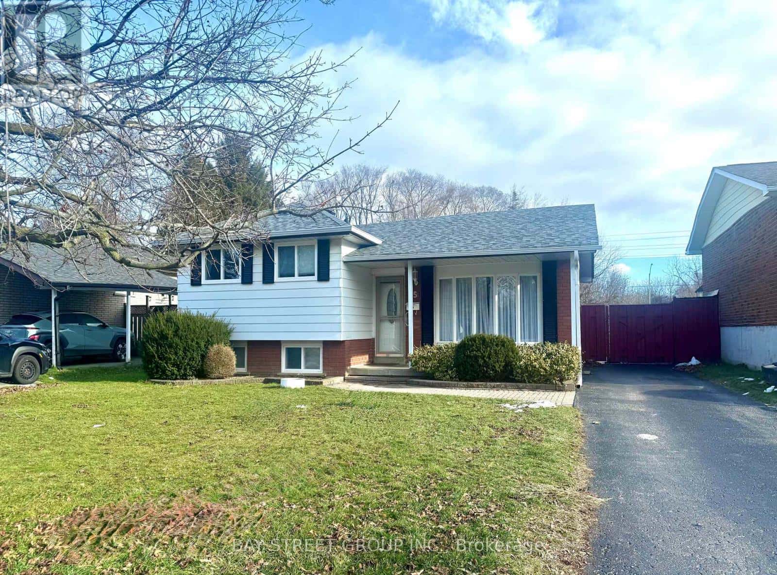 55 TAYLOR ROAD — Ajax (South East) - Photo 2 of 22