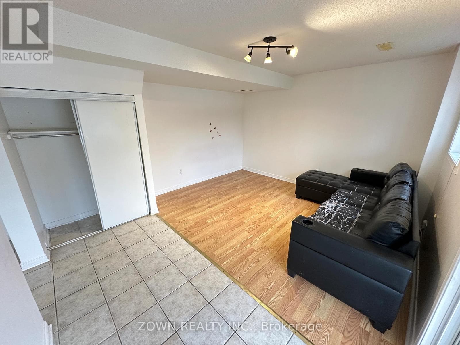 124 MEANDERING TRAIL - Main photo, Toronto (Rouge), Ontario