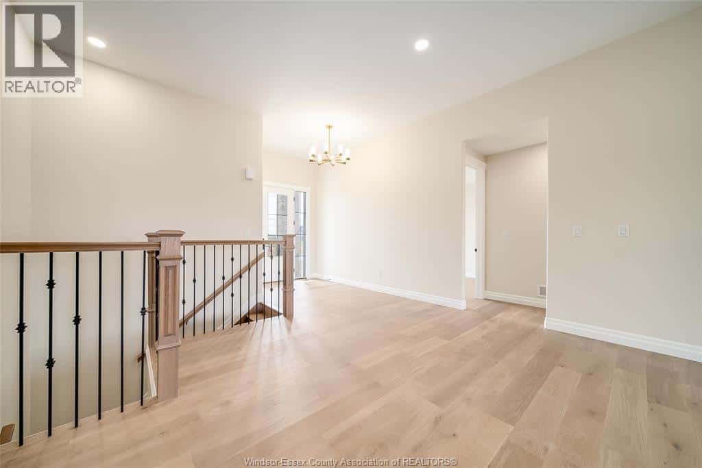 651 SUMMIT — Lakeshore, Ontario - Photo 4 of 46