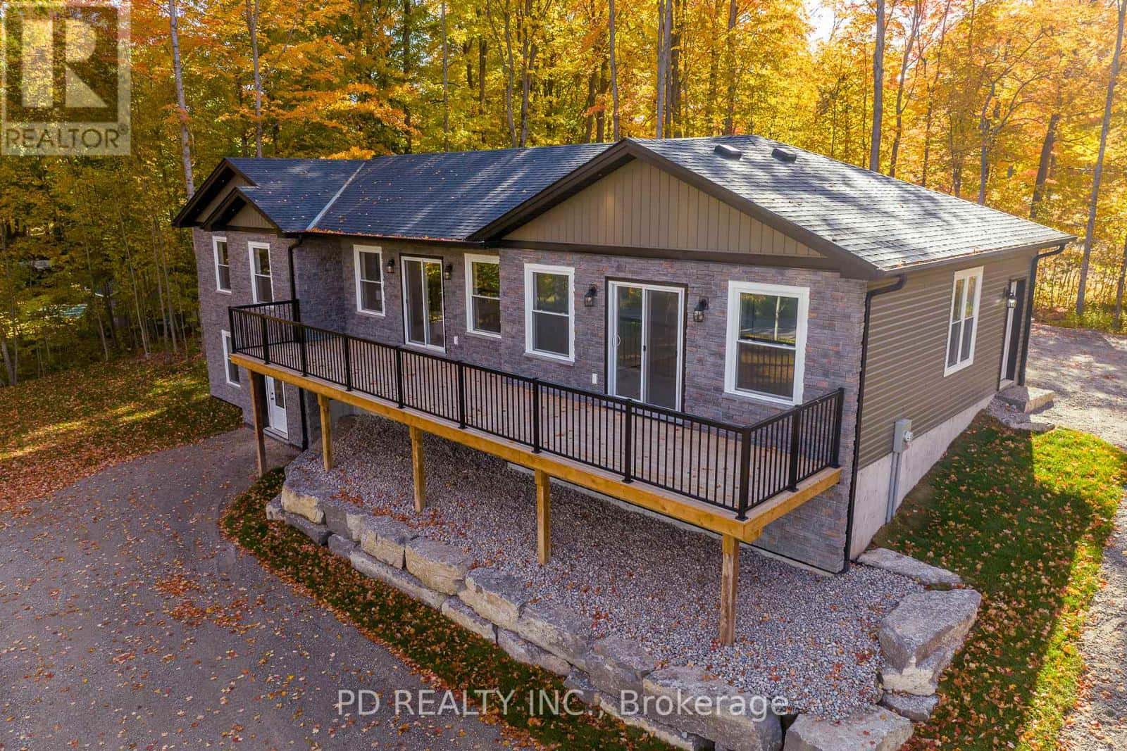 2 EAST STREET — Kawartha Lakes (Manvers), Ontario - Photo 3 of 50