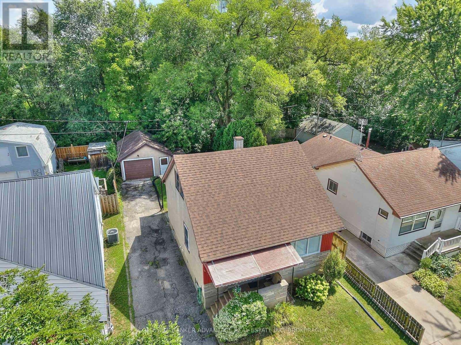 144 DUNKIRK ROAD — Welland (Lincoln/Crowland), Ontario - Photo 4 of 21