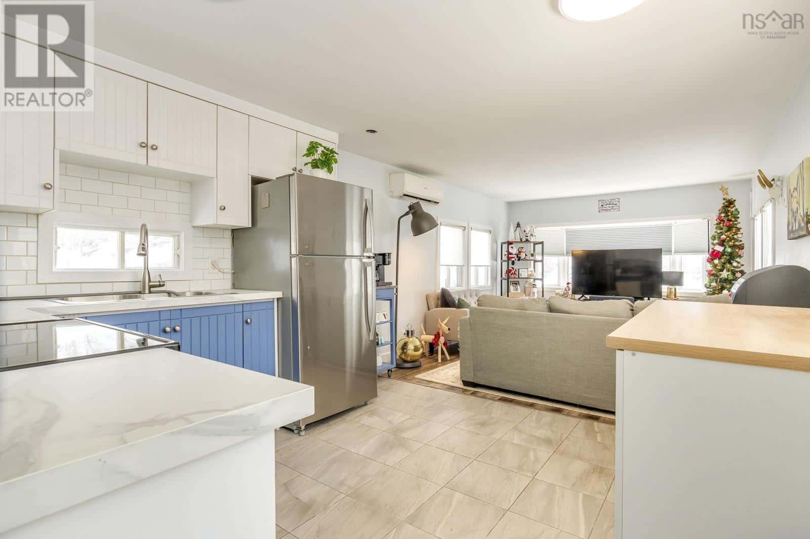 1126 Highway 2 — Lantz, Nova Scotia - Photo 5 of 44