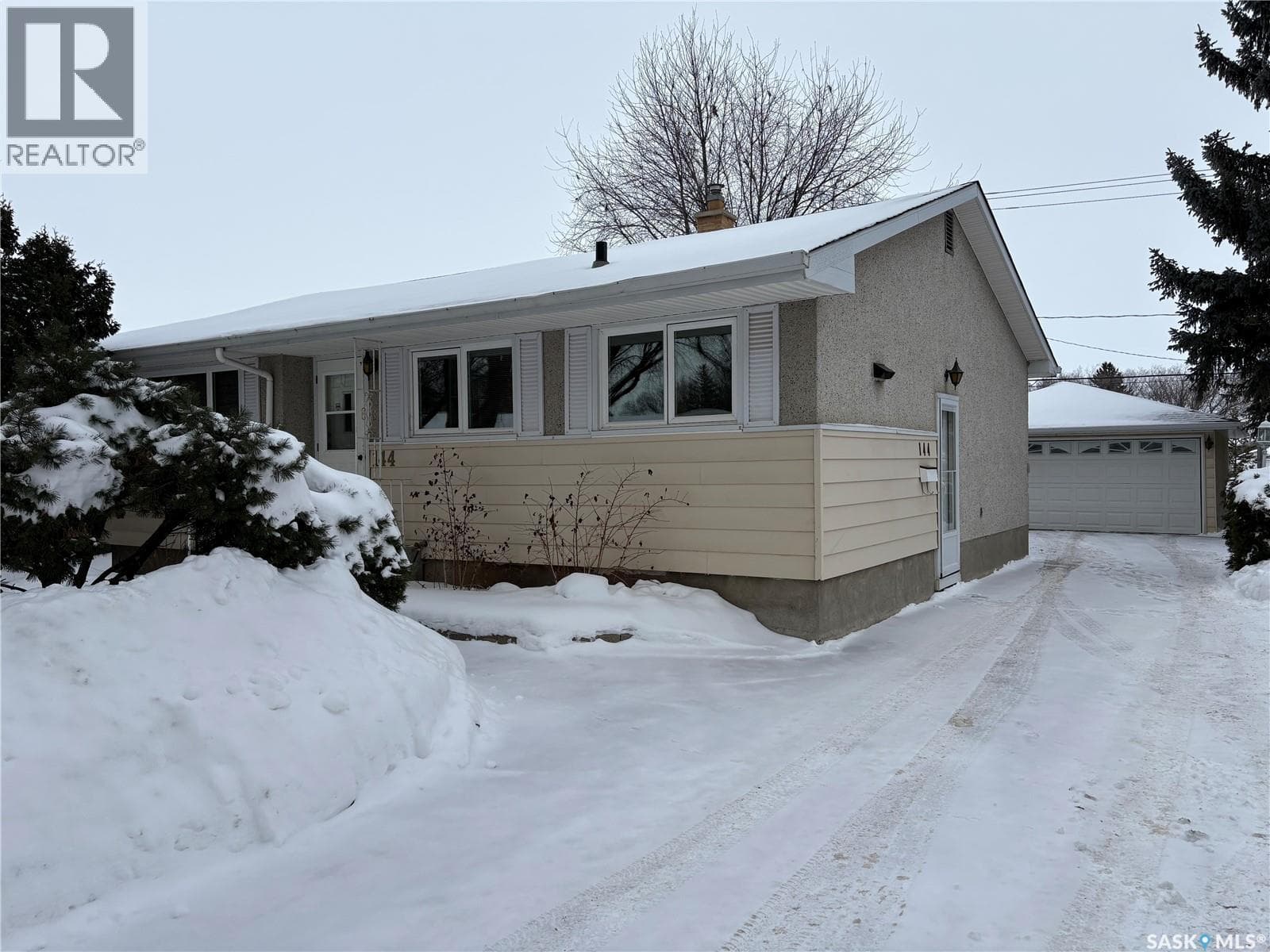 144 Woodward AVENUE — Regina, Saskatchewan - Main photo