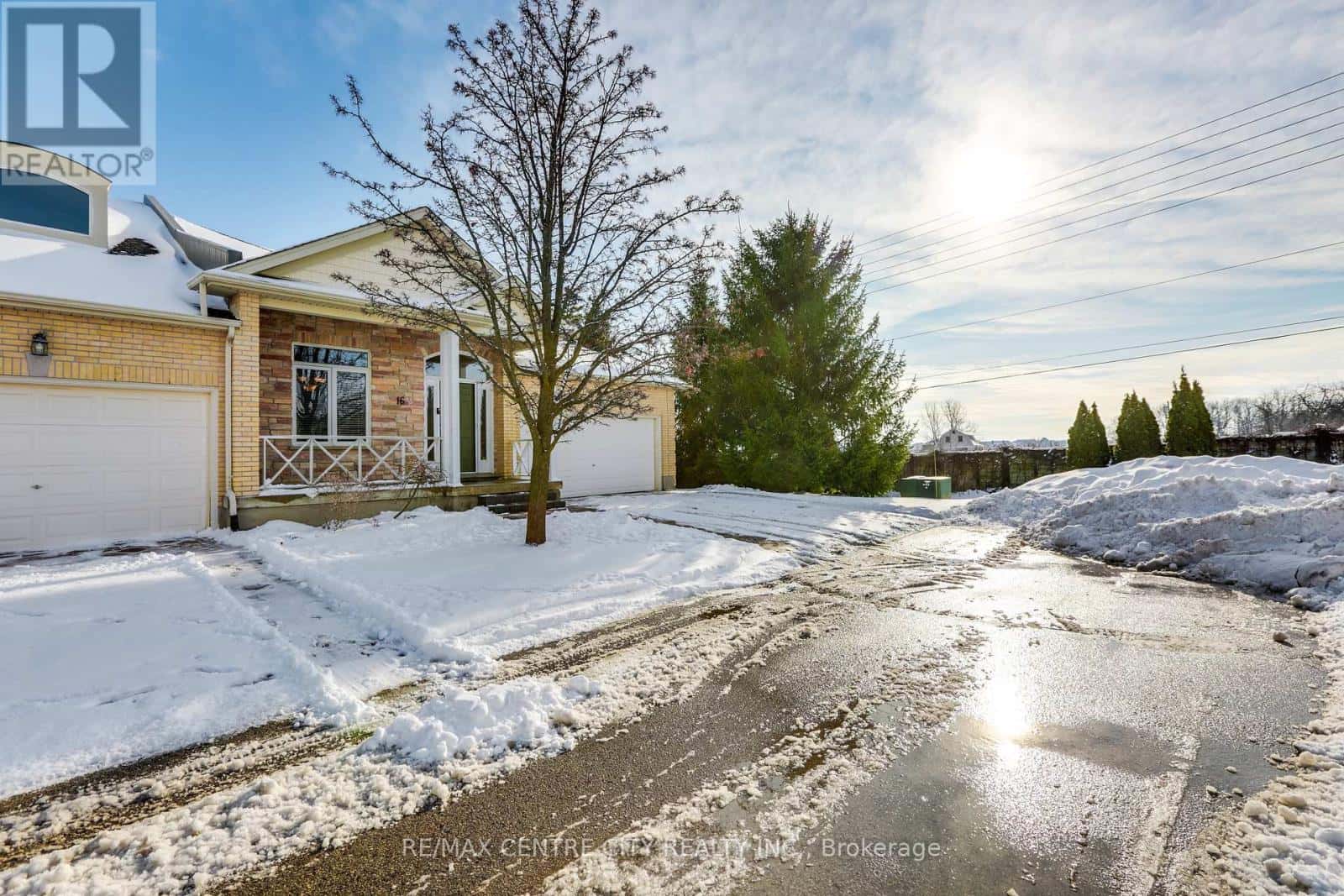 16 - 947 ADIRONDACK ROAD — London South (South M), Ontario - Photo 2 of 46