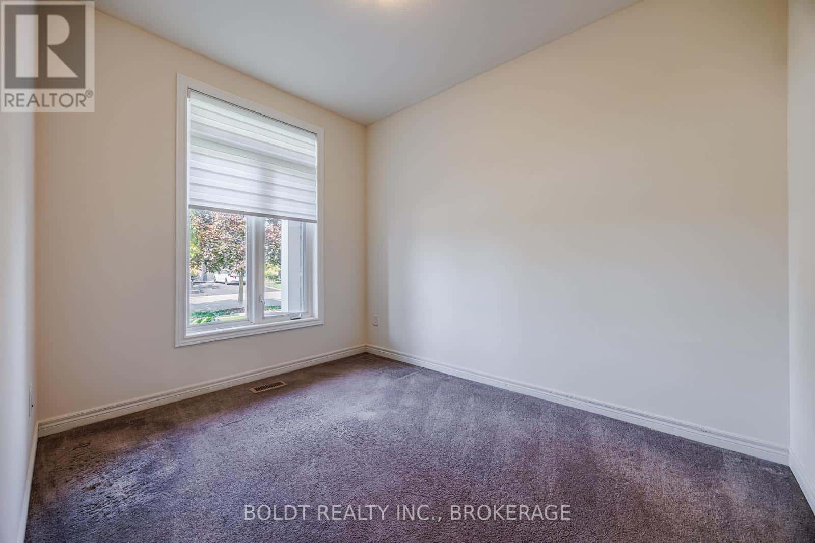 58 VIDEL CRESCENT N — St. Catharines (Grapeview), Ontario - Photo 3 of 29