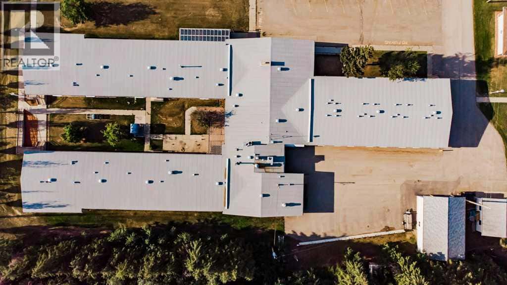 5230 44 Avenue — Spirit River, Alberta - Photo 3 of 50