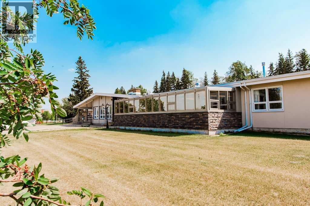 5230 44 Avenue — Spirit River, Alberta - Main photo