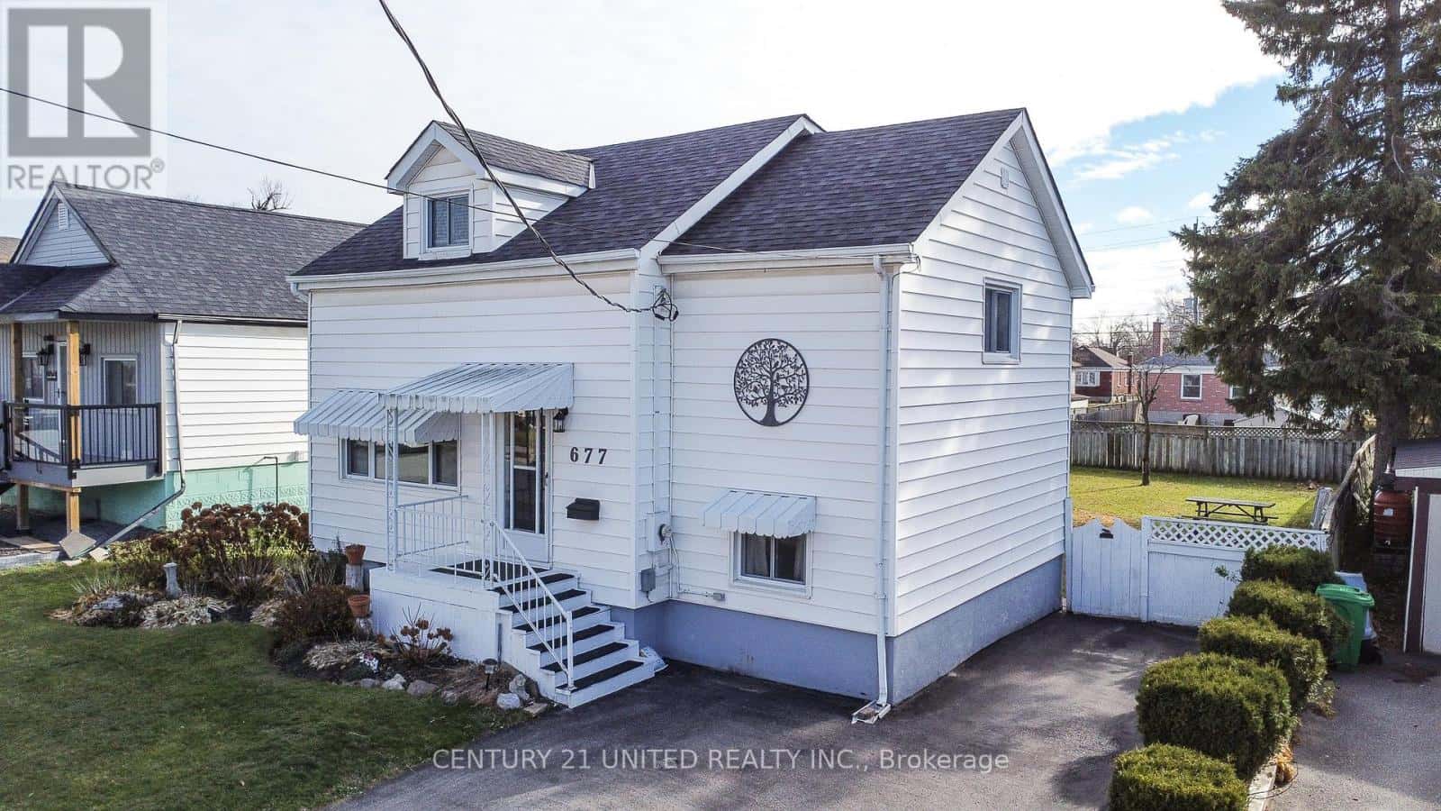 677 ORPINGTON ROAD — Peterborough (Otonabee Ward 1), Ontario - Photo 2 of 37