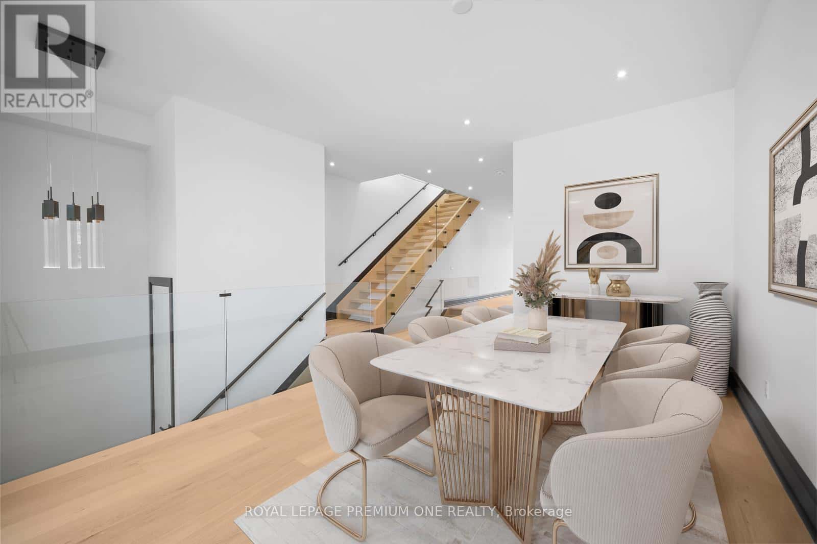 683 GLENCAIRN AVENUE — Toronto (Englemount-Lawrence), Ontario - Photo 3 of 31