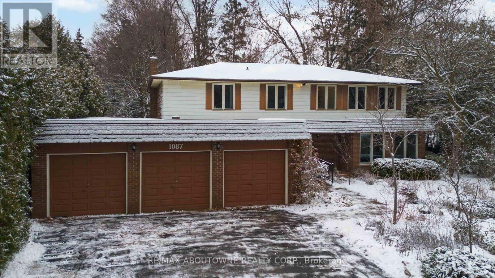 1087 TANGLEWOOD COURT — Oakville (SW Southwest), Ontario - Photo 2 of 28