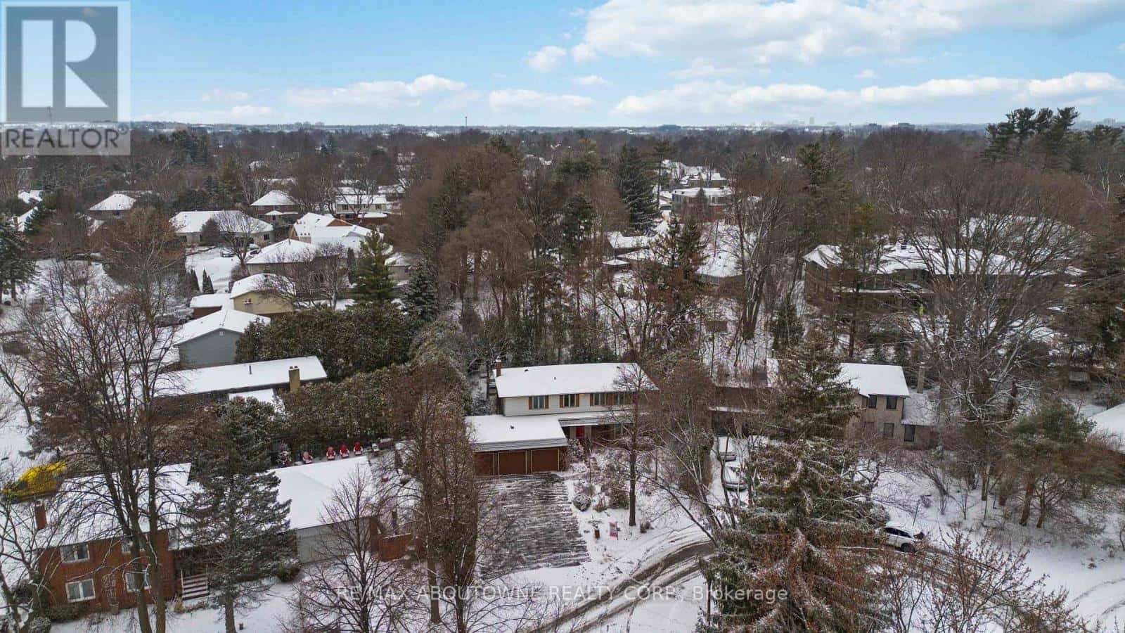 1087 TANGLEWOOD COURT — Oakville (SW Southwest), Ontario - Photo 4 of 28