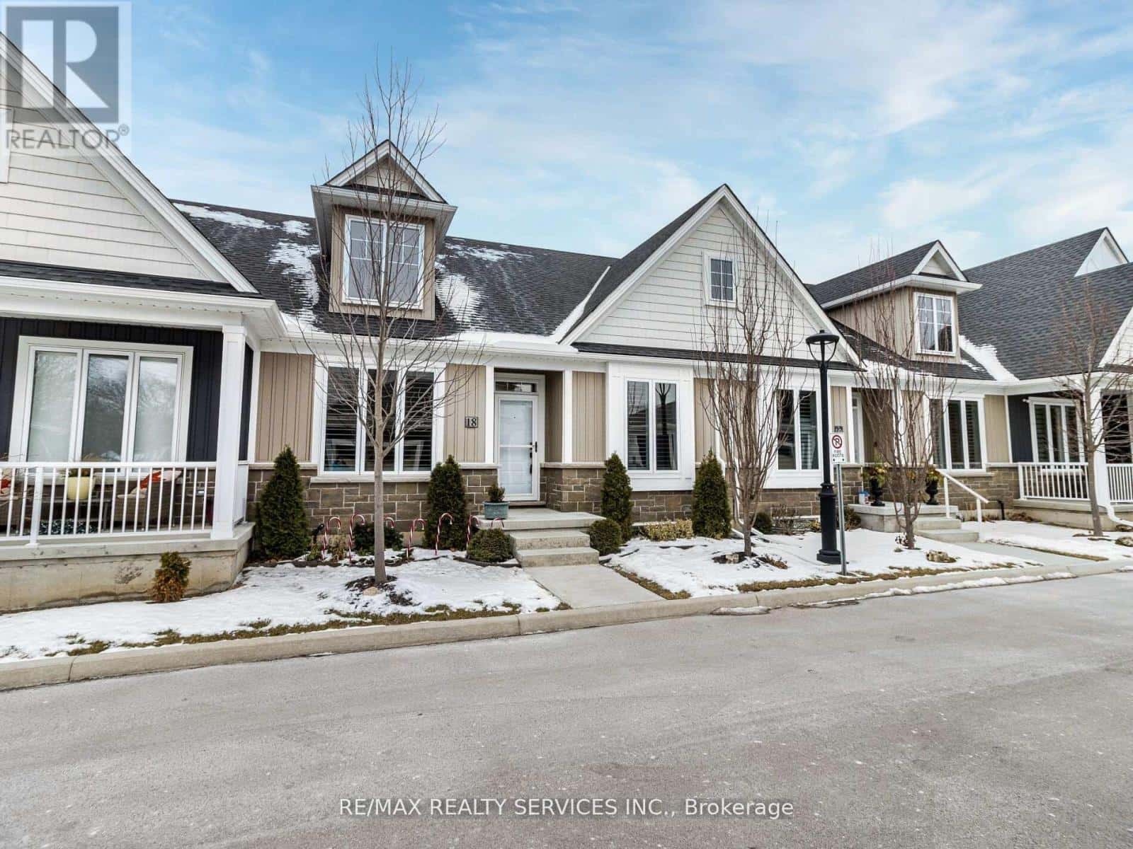 18 PRINCETON COMMON STREET — St. Catharines (Lakeport), Ontario - Photo 2 of 45