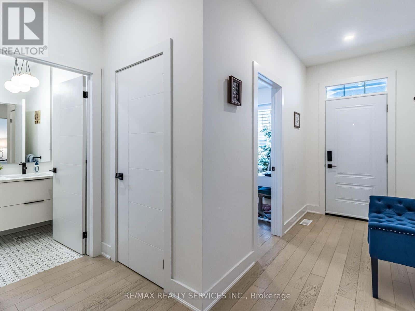 18 PRINCETON COMMON STREET — St. Catharines (Lakeport), Ontario - Photo 4 of 45