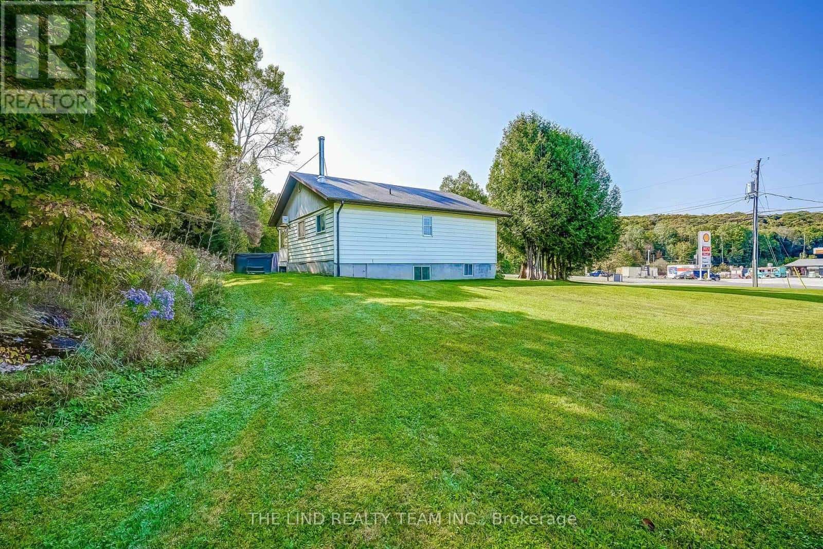 949 RAYMOND ROAD — Muskoka Lakes (Watt), Ontario - Photo 4 of 50