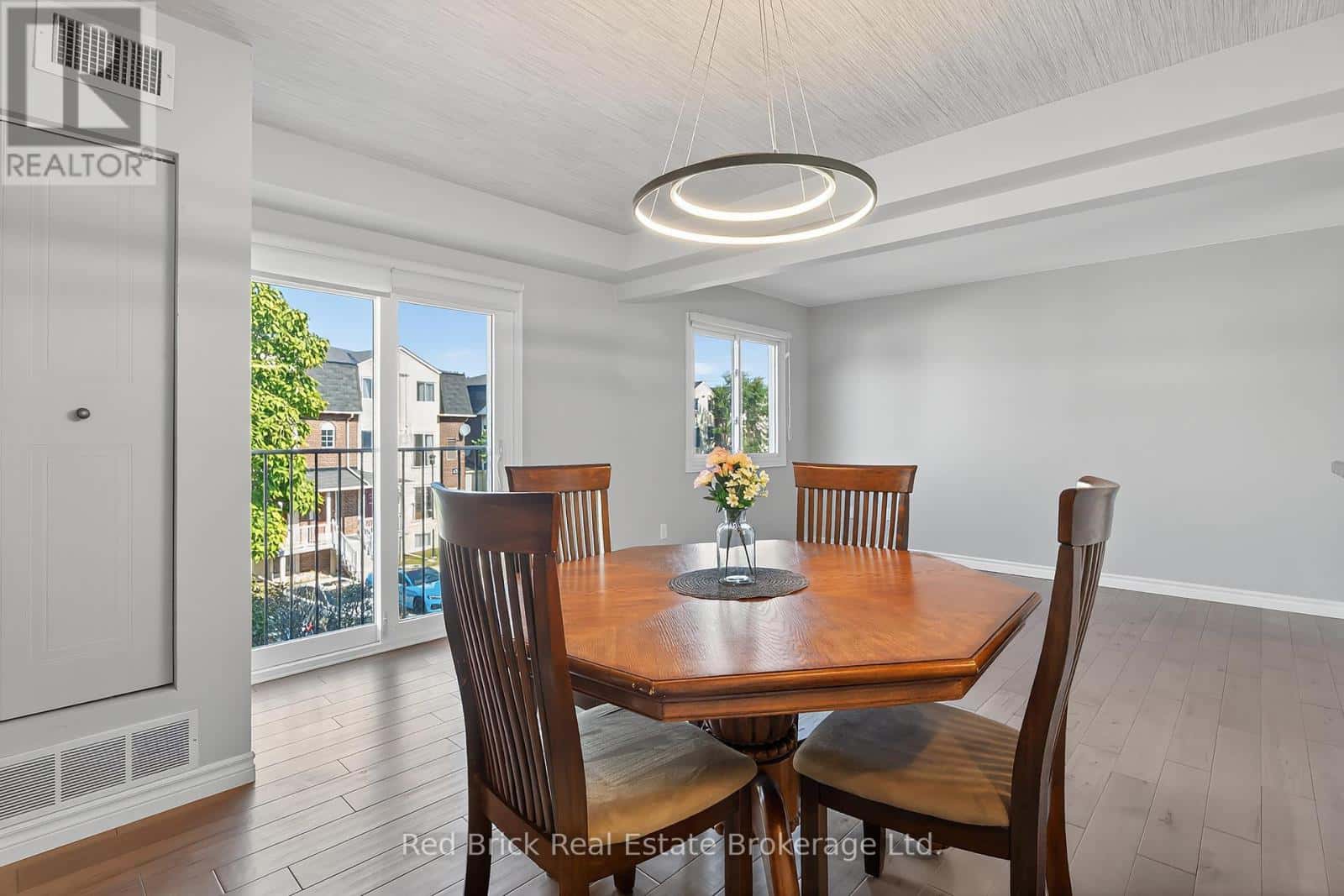 458 Janefield Avenue 221