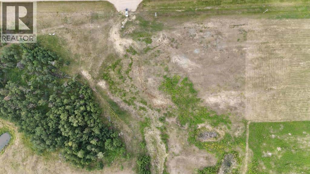 4000 45 ave — Millet, Alberta - Photo 3 of 4