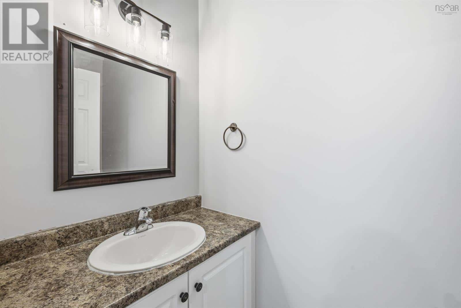 48 Southgate Drive — Halifax Regional Municipality, Nova Scotia - Photo 5 of 38