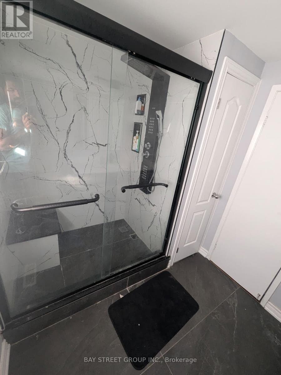 850 MONAGHAN AVENUE — Oshawa (Vanier) - Main photo