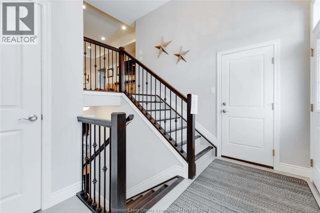 427 ROSEWOOD DRIVE — Lakeshore, Ontario - Photo 4 of 26